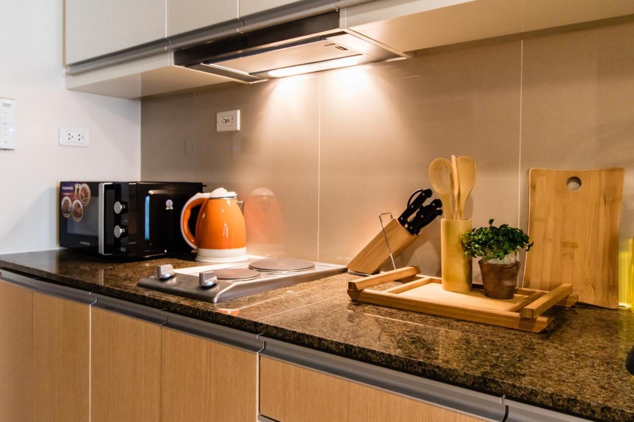 One Uptown Residence Bgc Pateros Εξωτερικό φωτογραφία